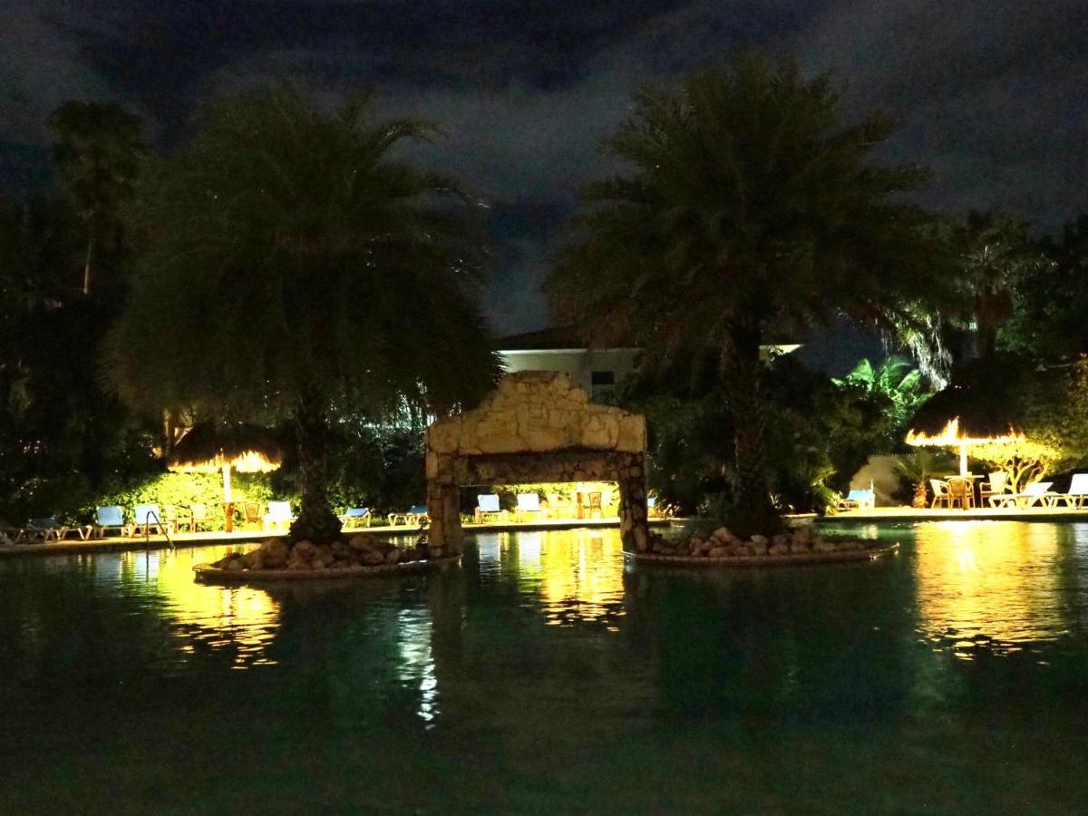 וילמסטאד Kas Di Bami A-186 Op Seru Coral Resort - Ruim Appartement Met Groot Zwembad En Tropische Tuin מראה חיצוני תמונה