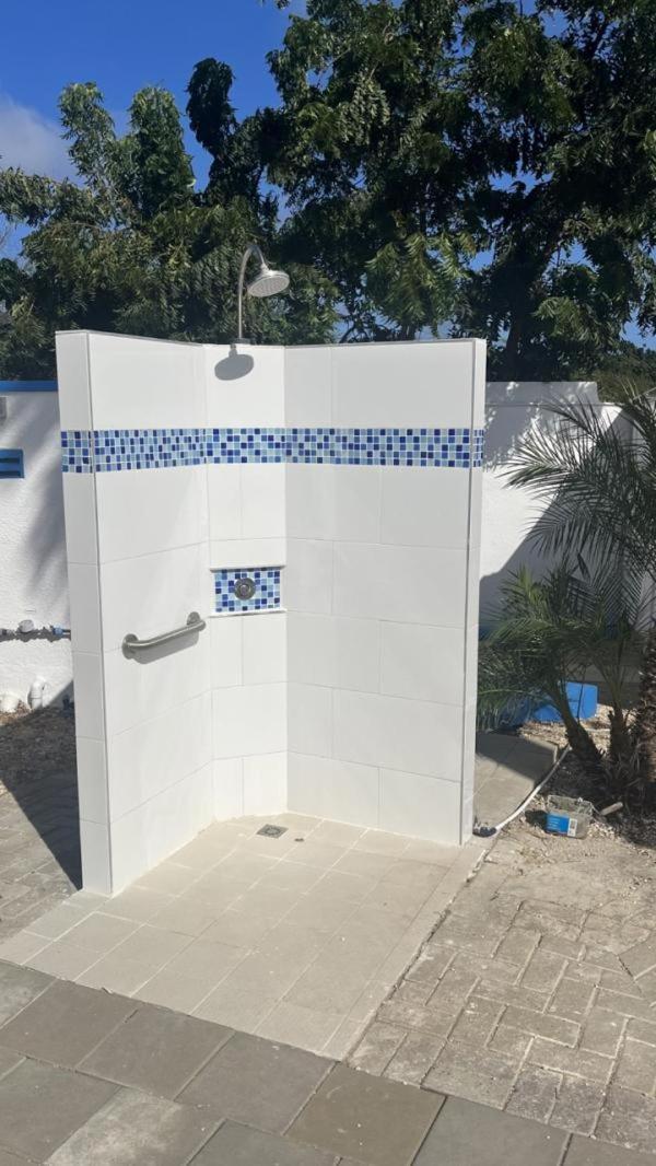 וילמסטאד Kas Di Bami A-186 Op Seru Coral Resort - Ruim Appartement Met Groot Zwembad En Tropische Tuin מראה חיצוני תמונה